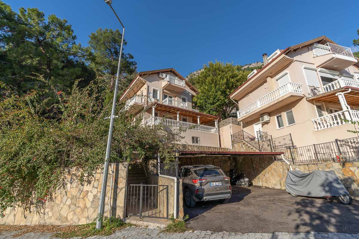 Attic Duplex with Sea View in Göcek hillside