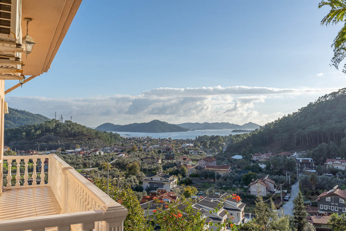 Attic Duplex with Sea View in Göcek hillside