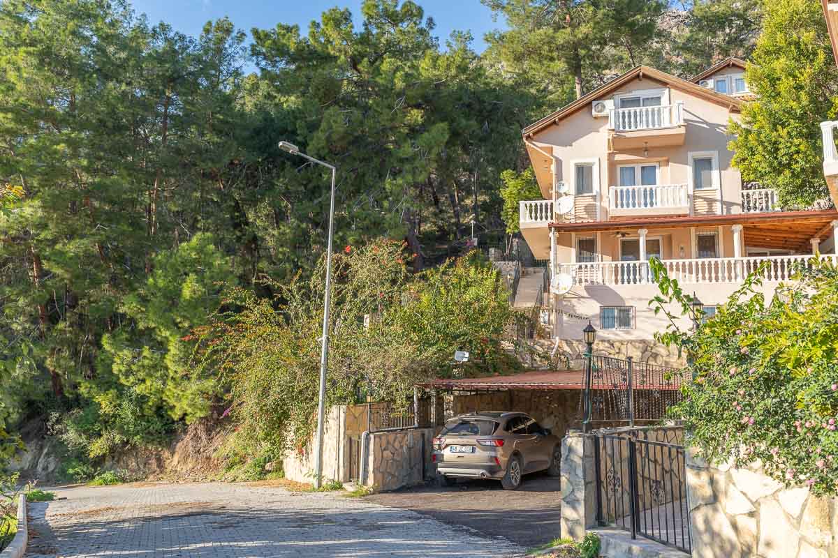 Attic Duplex with Sea View in Göcek hillside