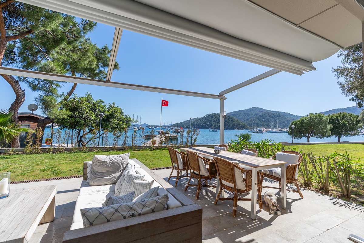 Seafront Attic Duplex For Sale in Topaz, Gocek