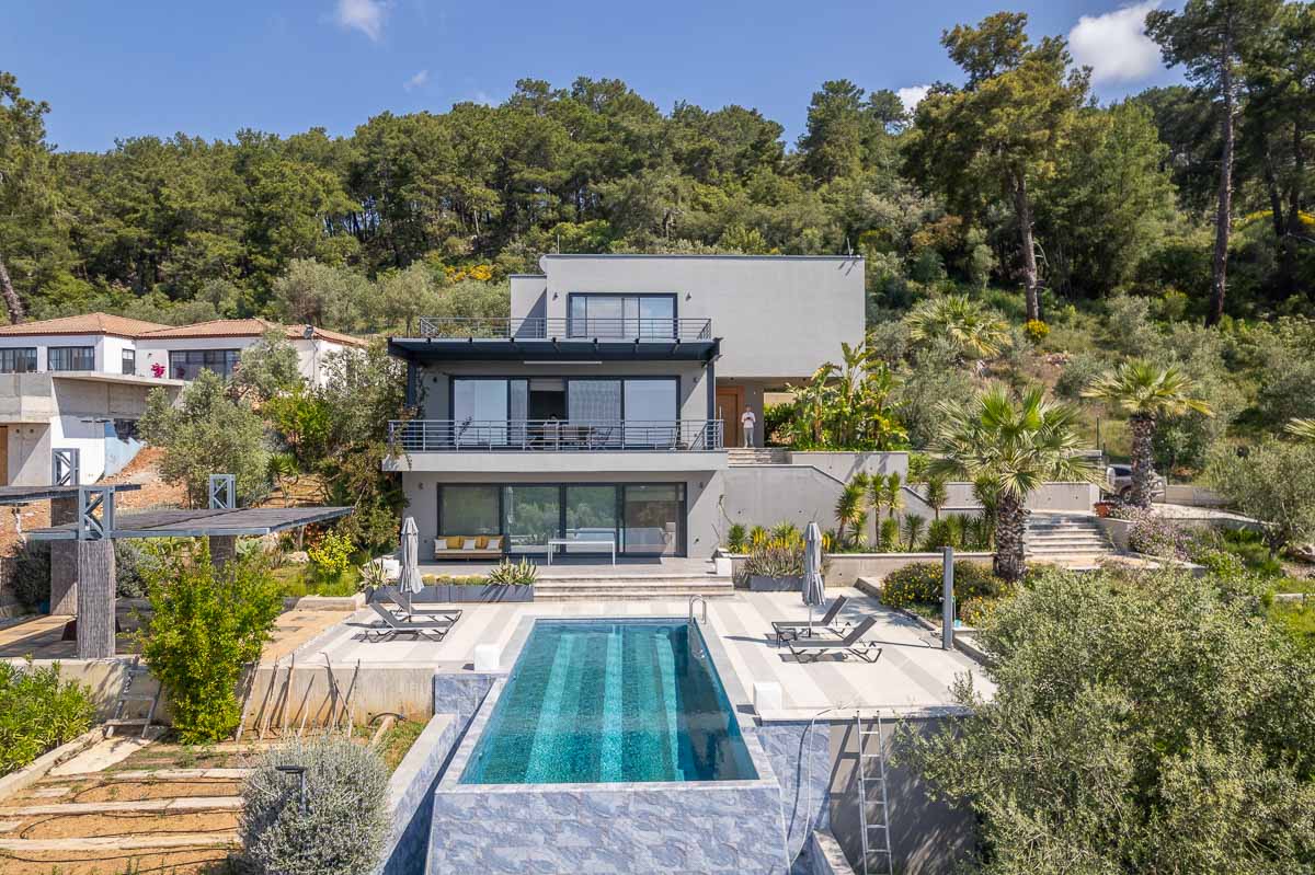 Luxury Sea View Villa – Available for Summer Rental