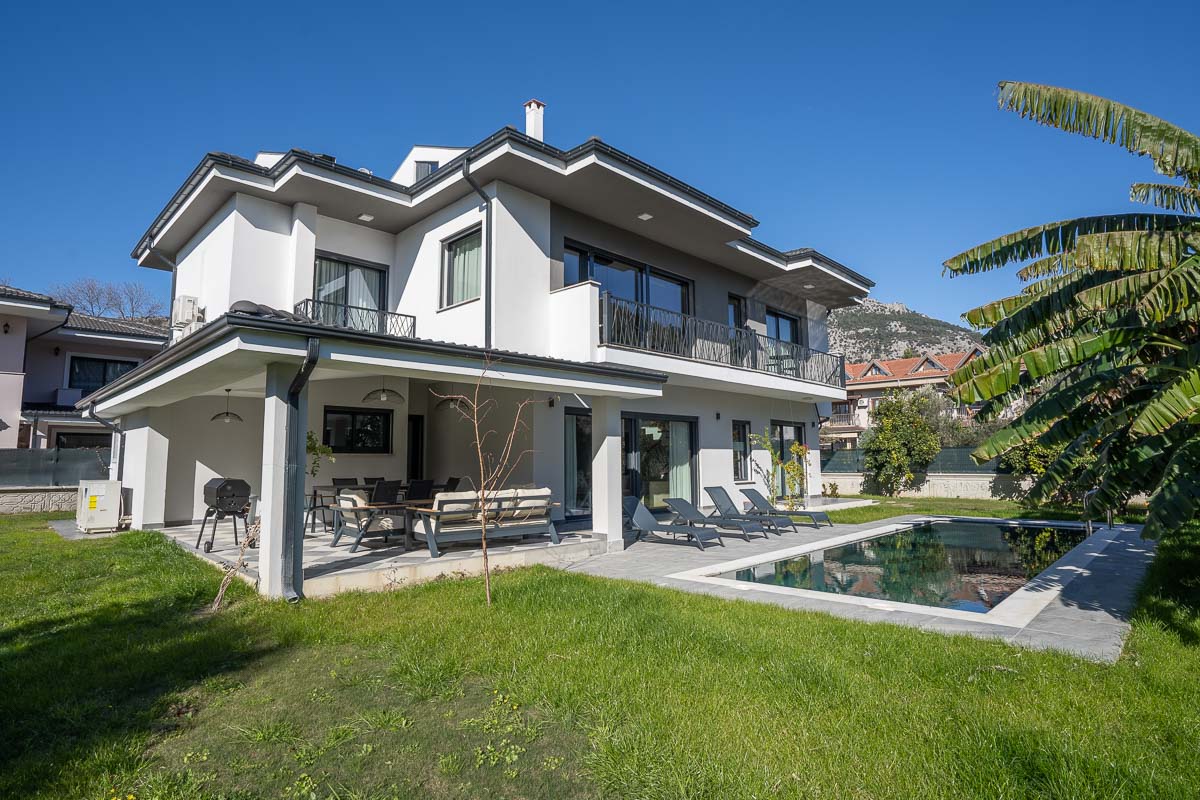 Long-Term Rental Luxury Villa in Göcek – Central and Modern