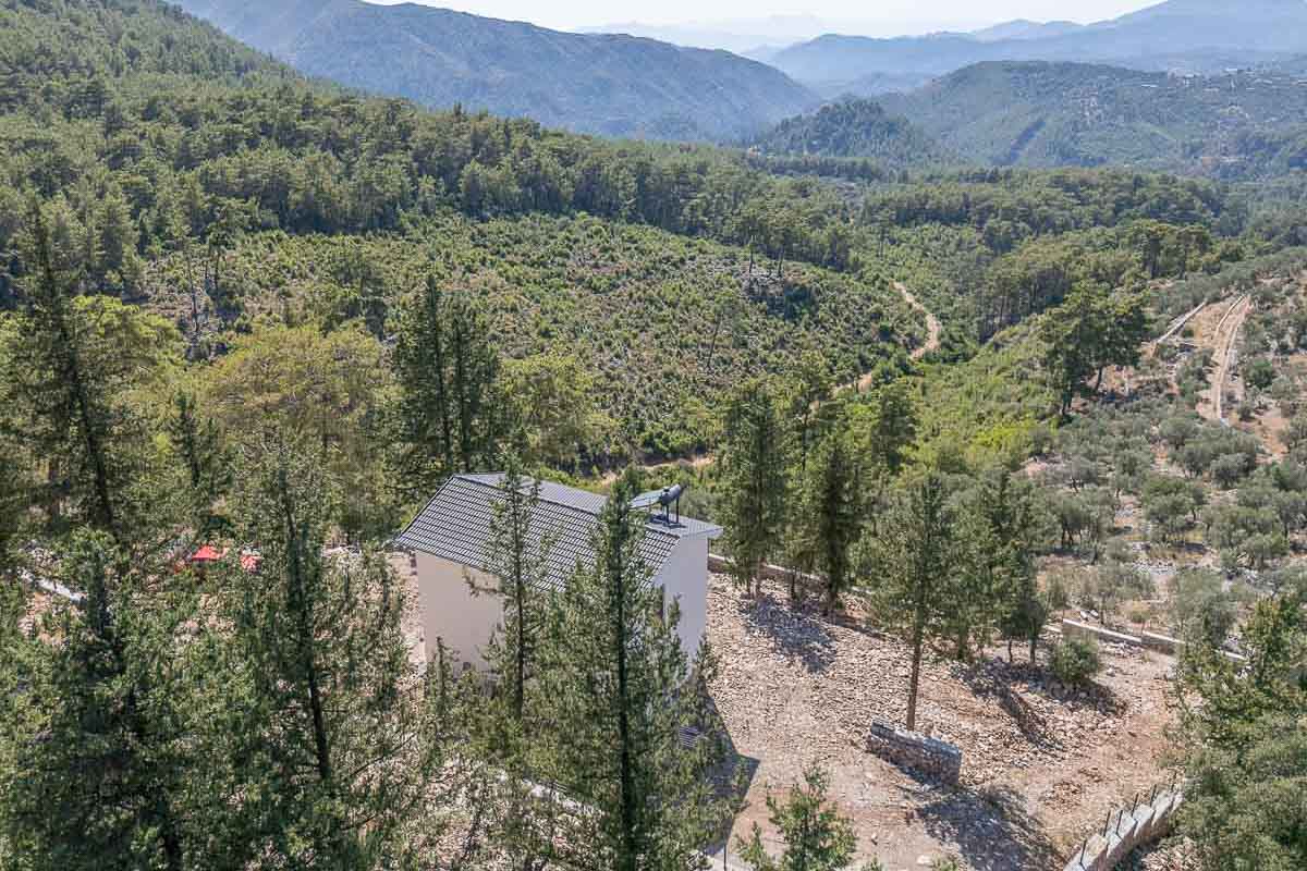 Secluded 1-Bedroom Retreat on 2,450 m² in Gökçeovacık