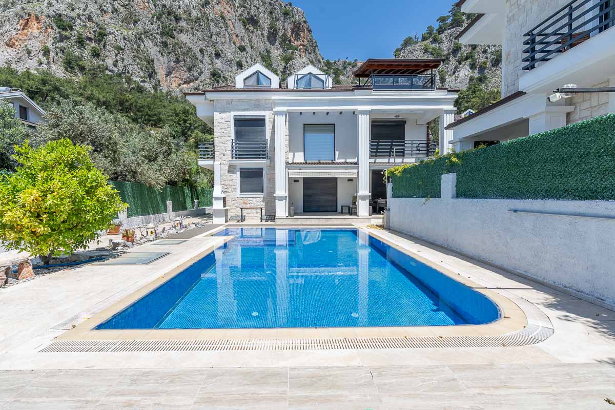 Sea View Detached Villa in Gocek