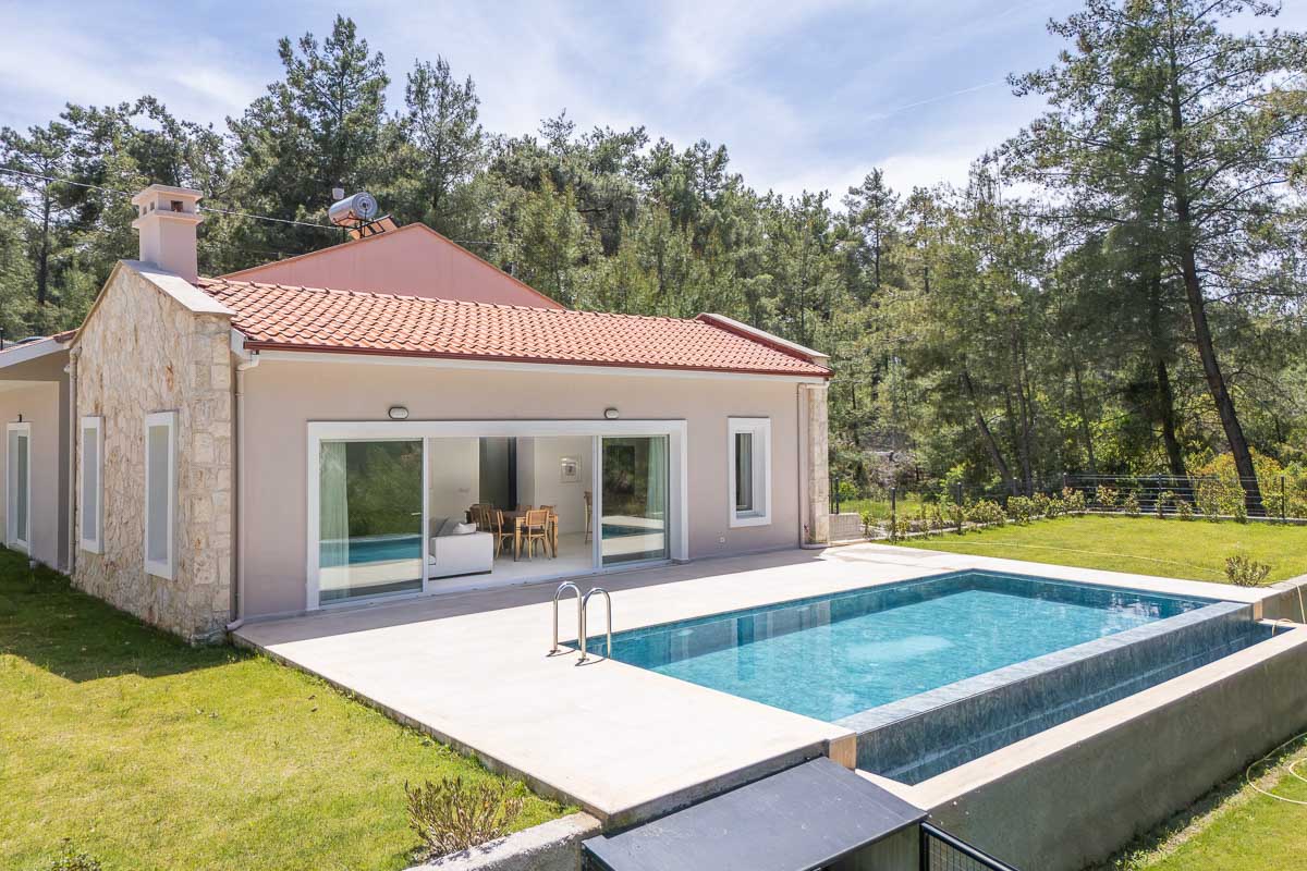 Detached Villa for Sale in Üzümlü with Private Pool