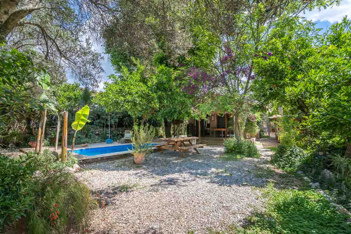 Private Pool House in İnlice